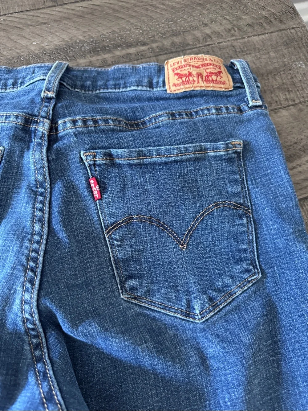 Levis slim fit